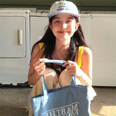 艾娃与莱昂国语